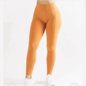 Alphalete Pulse Kinetic Leggings 🧡